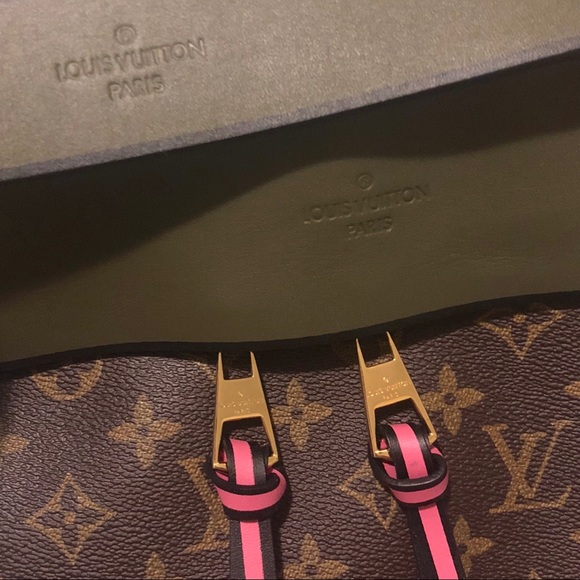 Sold💕HP!💕Louis Vuitton Tuileries Besace💕 - Picture 5 of 8